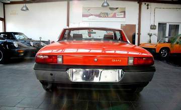 Thumbnail von 914 Coupé, říjen 1971, krvavě oranžová/černá