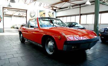 Thumbnail von 914 Coupé, říjen 1971, krvavě oranžová/černá