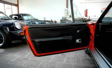 Thumbnail von 914 Coupé, říjen 1971, krvavě oranžová/černá