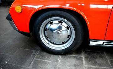 Thumbnail von 914 Coupé, říjen 1971, krvavě oranžová/černá