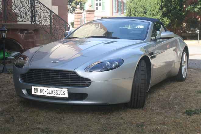 Aston Martin V8 Vantage Roadster 