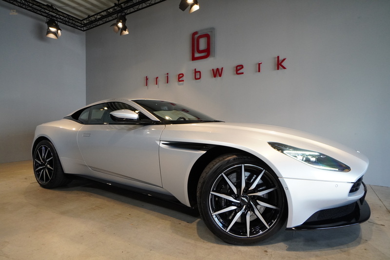 Aston Martin DB11 V8 Coupe