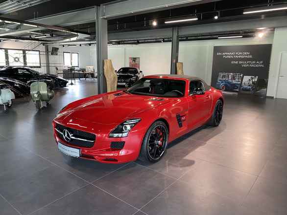 Mercedes SLS AMG GT Roadster