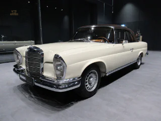 Mercedes Benz 250 SE/C (W111)