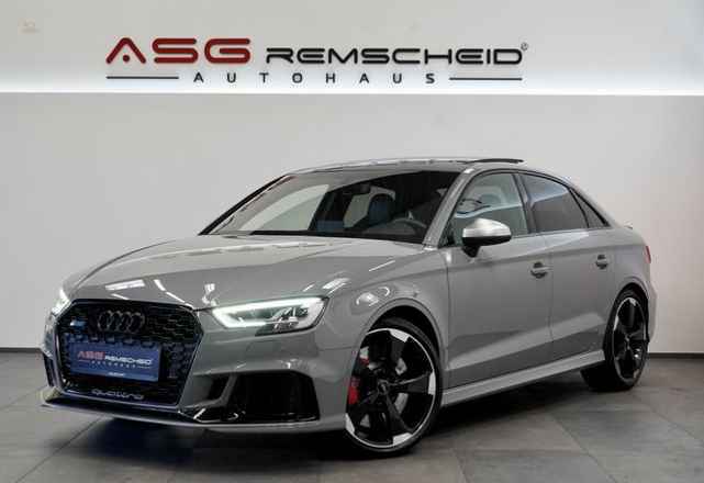 Audi - RS3 