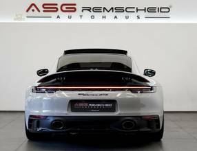 Thumbnail von Porsche - 992