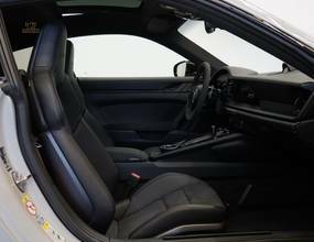 Thumbnail von Porsche - 992