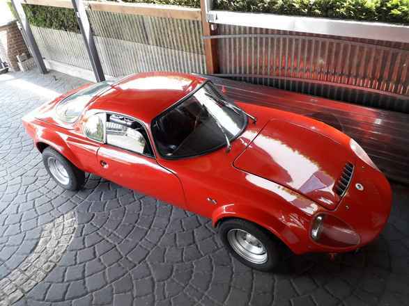 Мара Рене Бонне Дже́т MB 8