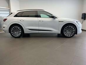 Thumbnail von AUDI E-TRON