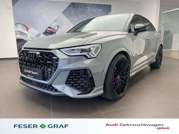 AUDI RS Q3