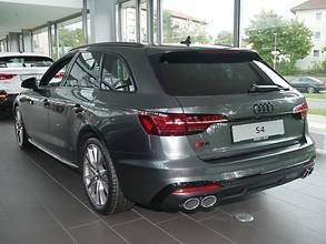 Thumbnail von AUDI S4 AVANT