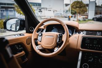 Thumbnail von Land Rover Range Rover SV Autobiography VIP +600mm