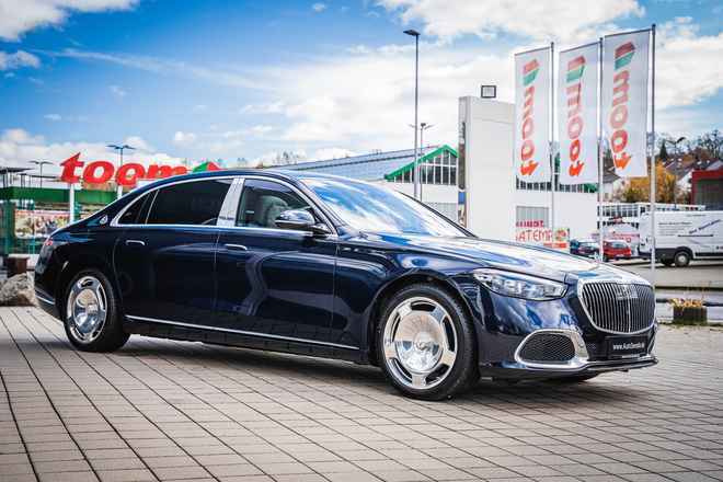 Maybach S580 4M GREY INTERIOR +4 SEATS
