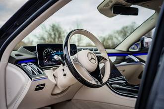 Thumbnail von Maybach S680 4M High End Interior+4 SEATS