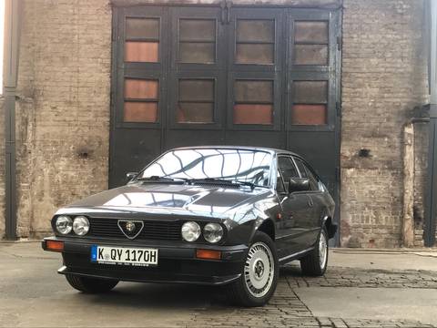 Alfa Romeo Alfetta GTV 6