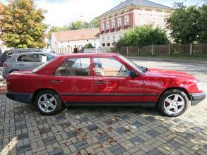 Thumbnail von Mercedes-Benz E 200