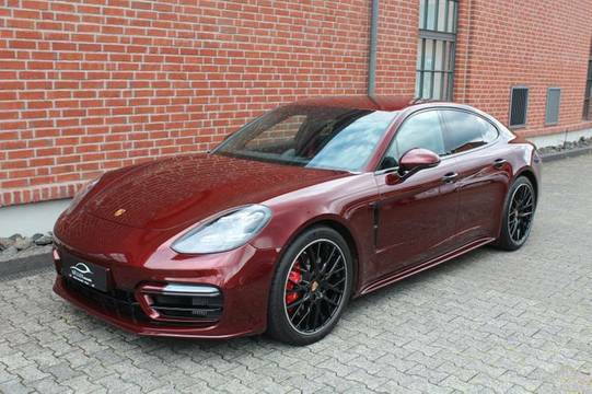 Porsche Panamera GTS Sport-Design Matrix HUD Soft-Close