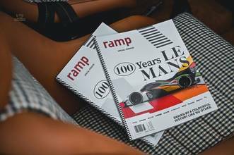 Thumbnail von Porsche 911 2.4L TE Coupe Oil Flap