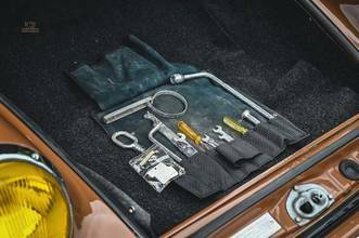 Thumbnail von Porsche 911 2.4L TE Coupe Oil Flap