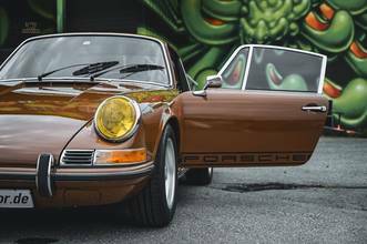 Thumbnail von Porsche 911 2.4L TE Coupe Oil Flap