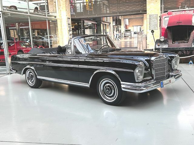 Mercedes-Benz 220 SE кабриолет - первая поставка из Германии, отлично!