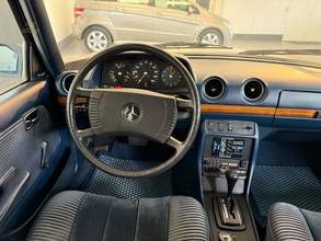 Thumbnail von Mercedes-Benz 280 E/123 *AUTOMATIQUE*CLIMATIQUE*CC*RESTAURÉ*H*