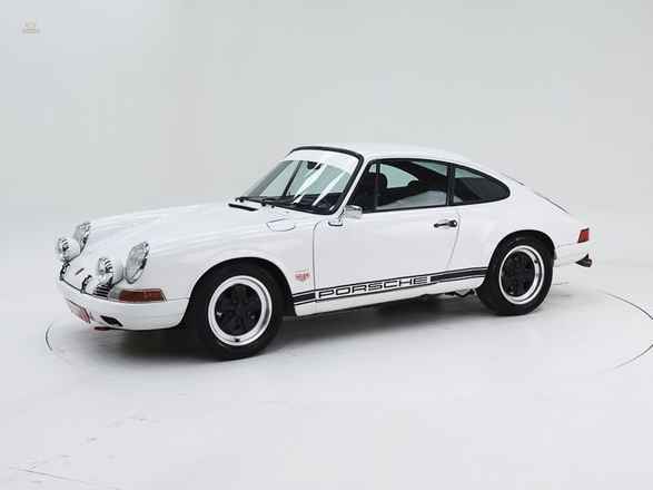 Porsche 911 3.2 Backdating 911R '84