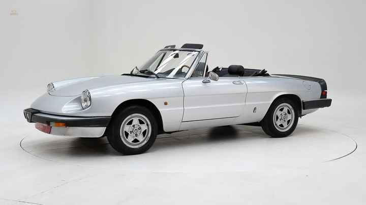 Alfa Romeo 2000 Spider 3 '84