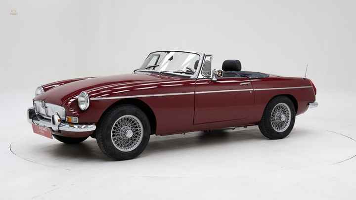 MG B '74
