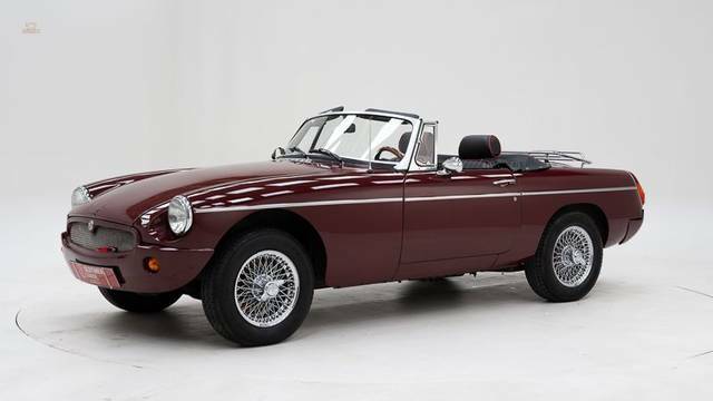 MG B '75