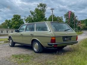 Thumbnail von Mercedes-Benz 200T, 2.Hand, Zustand 1, vollst. Dokumentiert