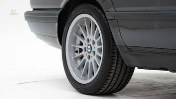 Thumbnail von BMW  730i E32 '88