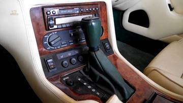 Thumbnail von Aston Martin Virage Volante // British Racing Green //perfekt