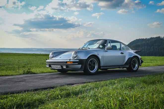 Porsche 930 (911)  3,0l turbo Carrera *ohne Schiebedach*
