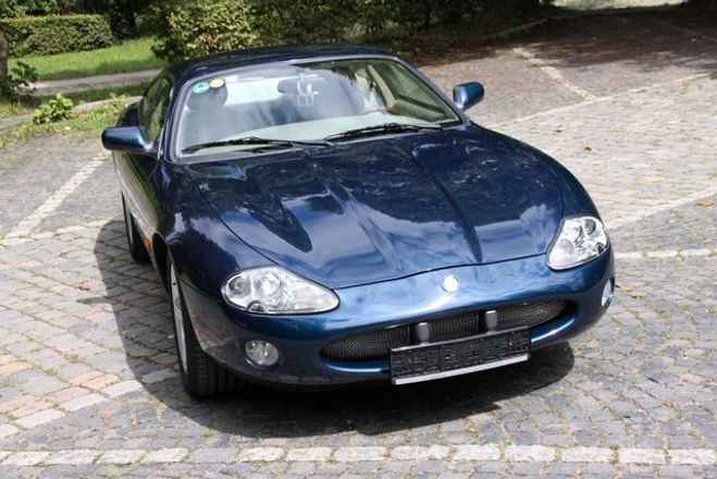 Купе Jaguar XK8 с 3-летней гарантией
