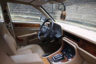 Thumbnail von Jaguar Daimler XJ40 with 3 years warranty