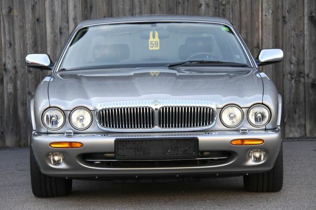 Jaguar Daimler V8 long version 3 years warranty