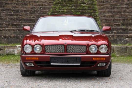 Jaguar XJR mit 3 Jahren Garantie Top Zustand