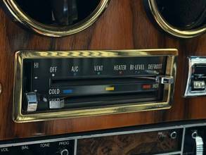 Thumbnail von Other Stutz II Blackhawk V8 Torino 24K Gold