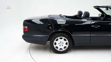 Thumbnail von Mercedes-Benz E200 Cabriolet '95