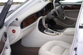 Thumbnail von Jaguar XJ 3.2 Executive à conduite à droite 3 ans de garantie