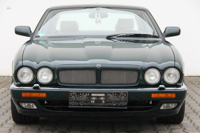Jaguar XJR mit 3 Jahren Garantie Top Zustand