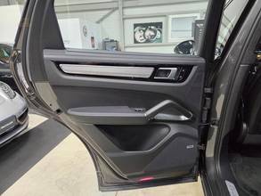 Thumbnail von Porsche Cayenne Turbo/Siège ventilé/Soft-Close/PDLS+/*700€
