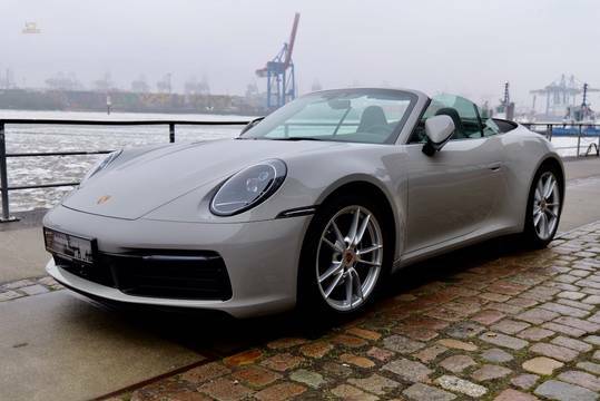Porsche 992 Carrera 4 Cabriolet Sportsitze BOSE