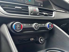 Thumbnail von Alfa Romeo Giulia Quadrifoglio Akrapovic Sparco Carbon Seat