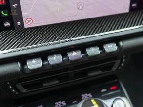 Thumbnail von Porsche 992 GT3 in chalk, full bucket seats, carbon, lift