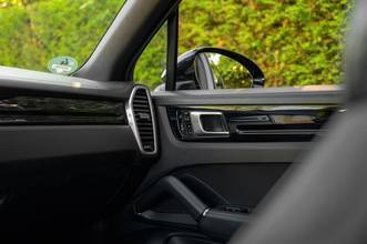 Thumbnail von Porsche Cayenne E-Hy SportDesign|HUD|ACC|22|SpoAbg|eAHK