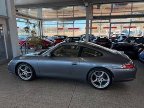 Thumbnail von Porsche 996 Carrera 2 Coupé - 6-Gg. - Erstlack - 81tkm!