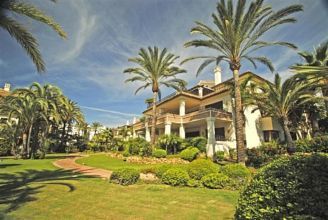 Thumbnail von Luxus-Wohnung in Los Monteros R2652095