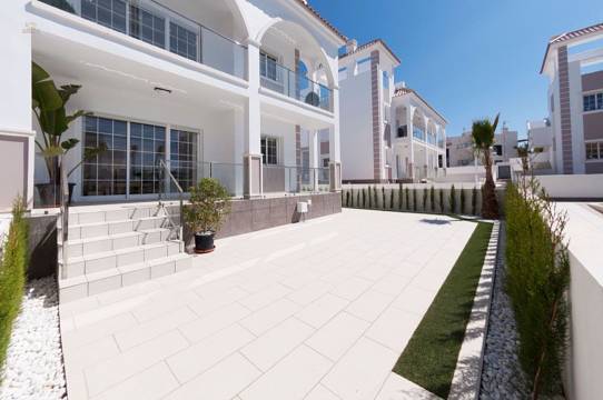 ***Wunderschöne 3-Zimmer Erdgeschoss-Wohnungen in eleganter Anlage mit Gemeinschaftspool***